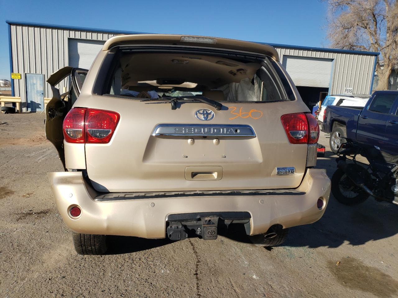 Photo 5 VIN: 5TDJY5G16CS069589 - TOYOTA SEQUOIA 