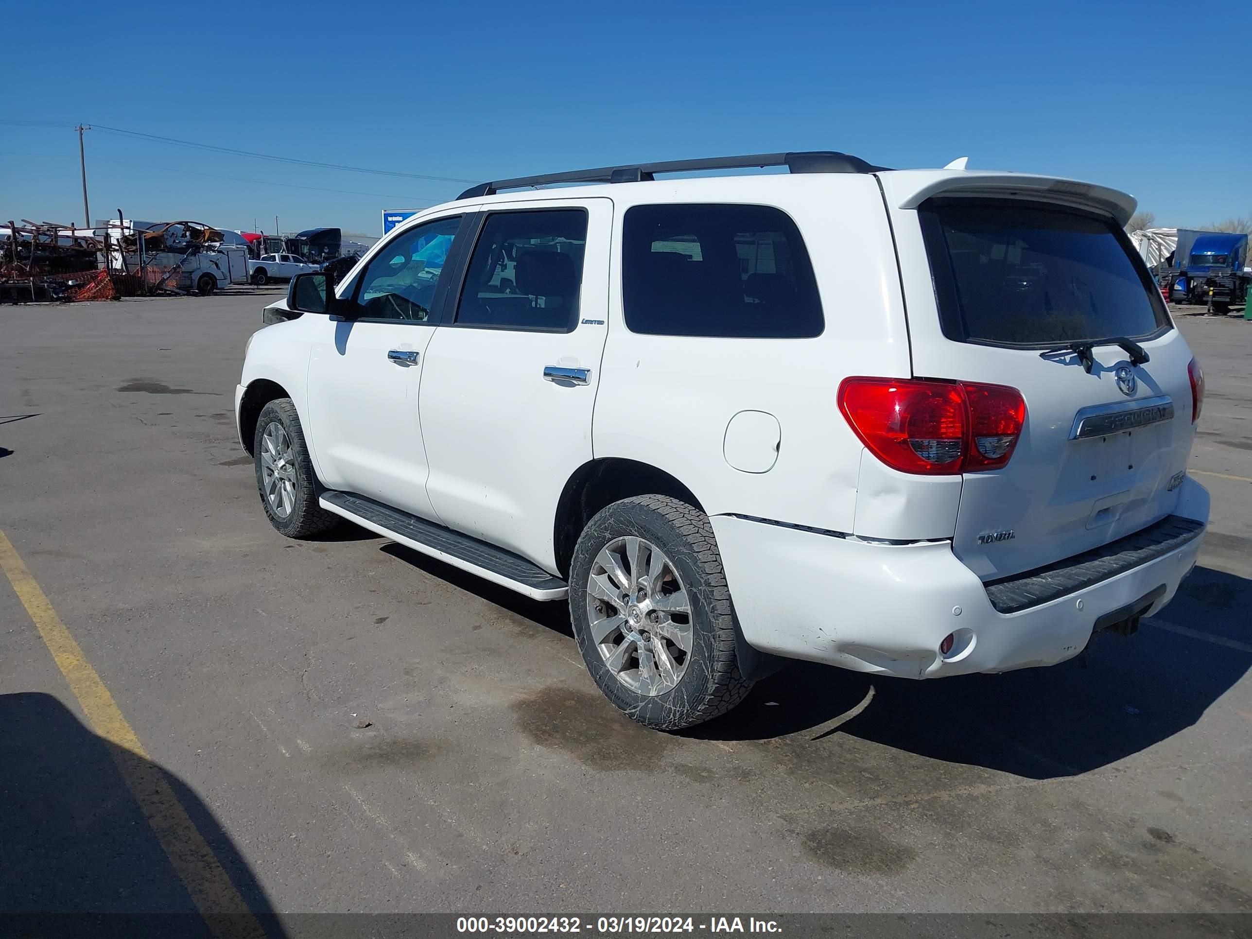 Photo 2 VIN: 5TDJY5G17AS030345 - TOYOTA SEQUOIA 