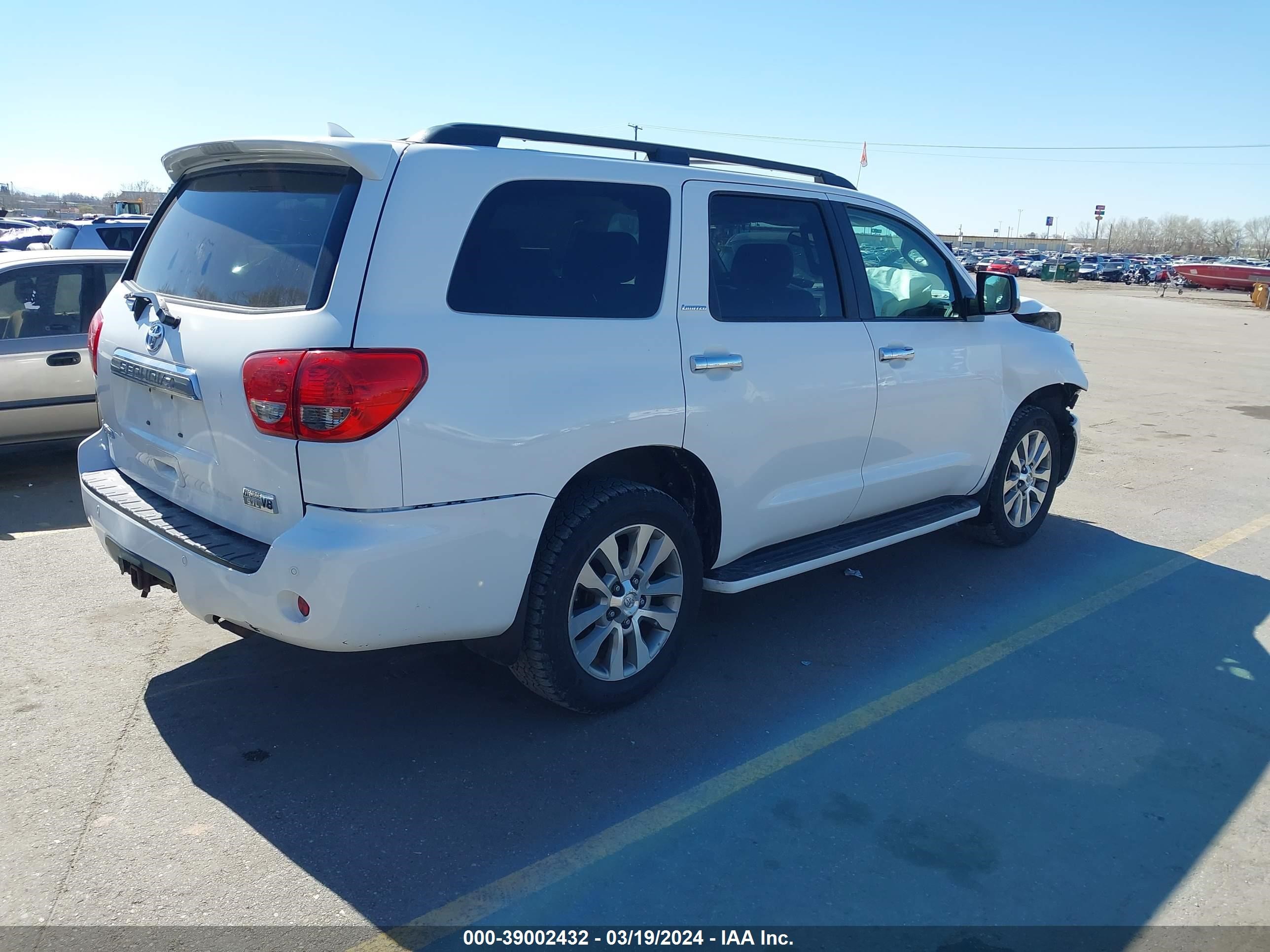 Photo 3 VIN: 5TDJY5G17AS030345 - TOYOTA SEQUOIA 