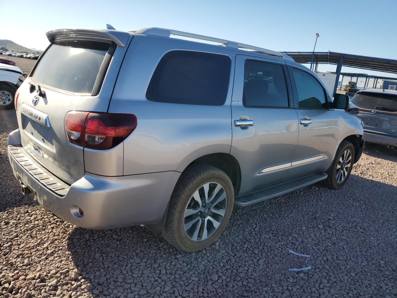 Photo 2 VIN: 5TDJY5G18KS166520 - TOYOTA SEQUOIA 