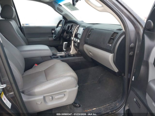 Photo 4 VIN: 5TDJY5G19CS069506 - TOYOTA SEQUOIA 