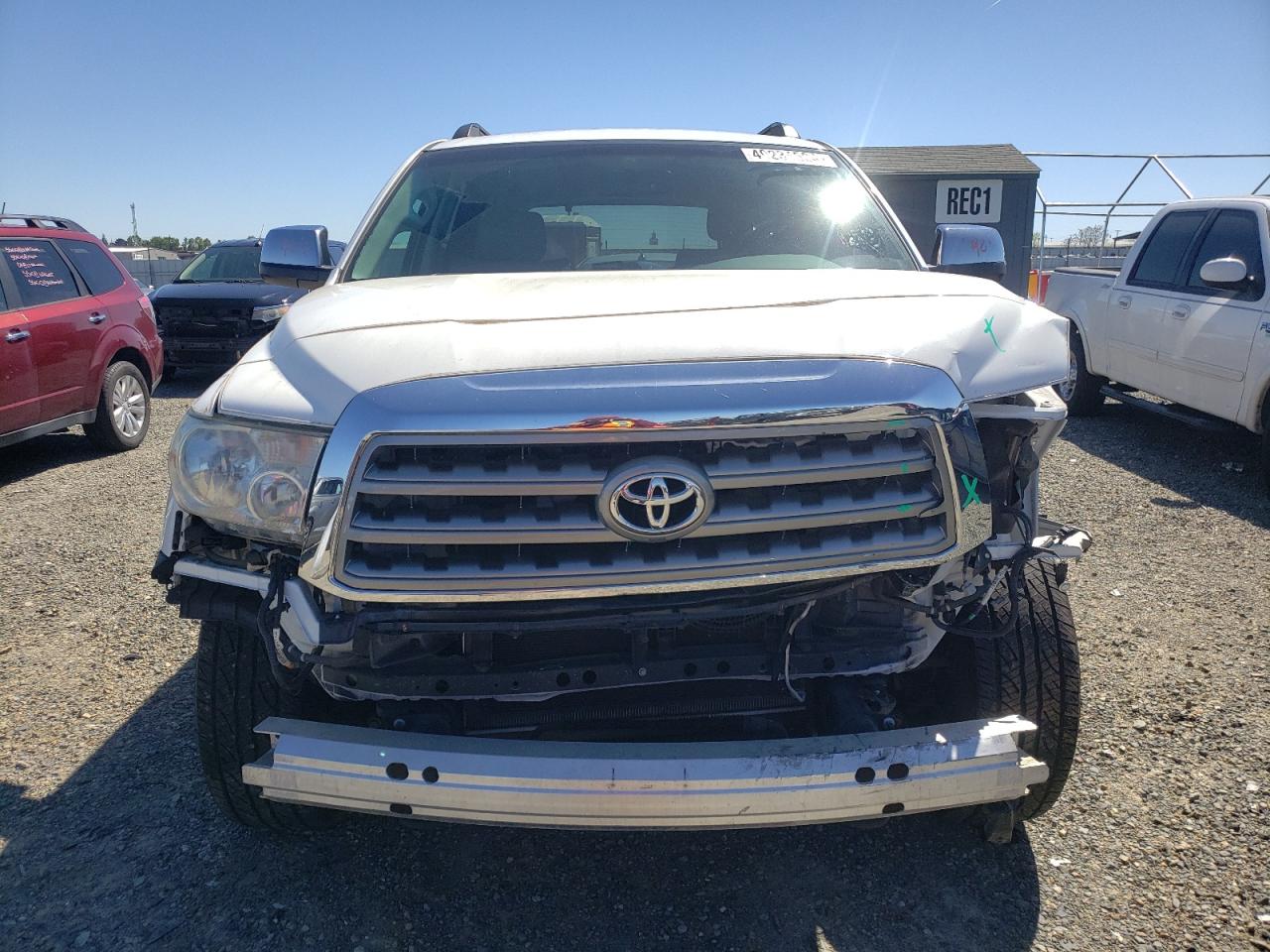 Photo 4 VIN: 5TDJY5G1XGS144462 - TOYOTA SEQUOIA 