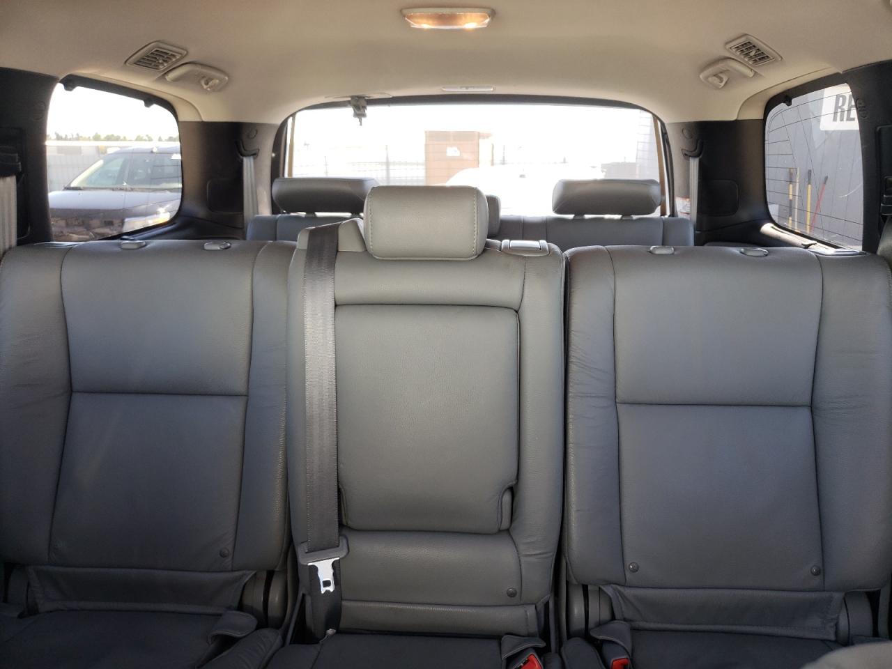 Photo 9 VIN: 5TDJY5G1XGS144462 - TOYOTA SEQUOIA 