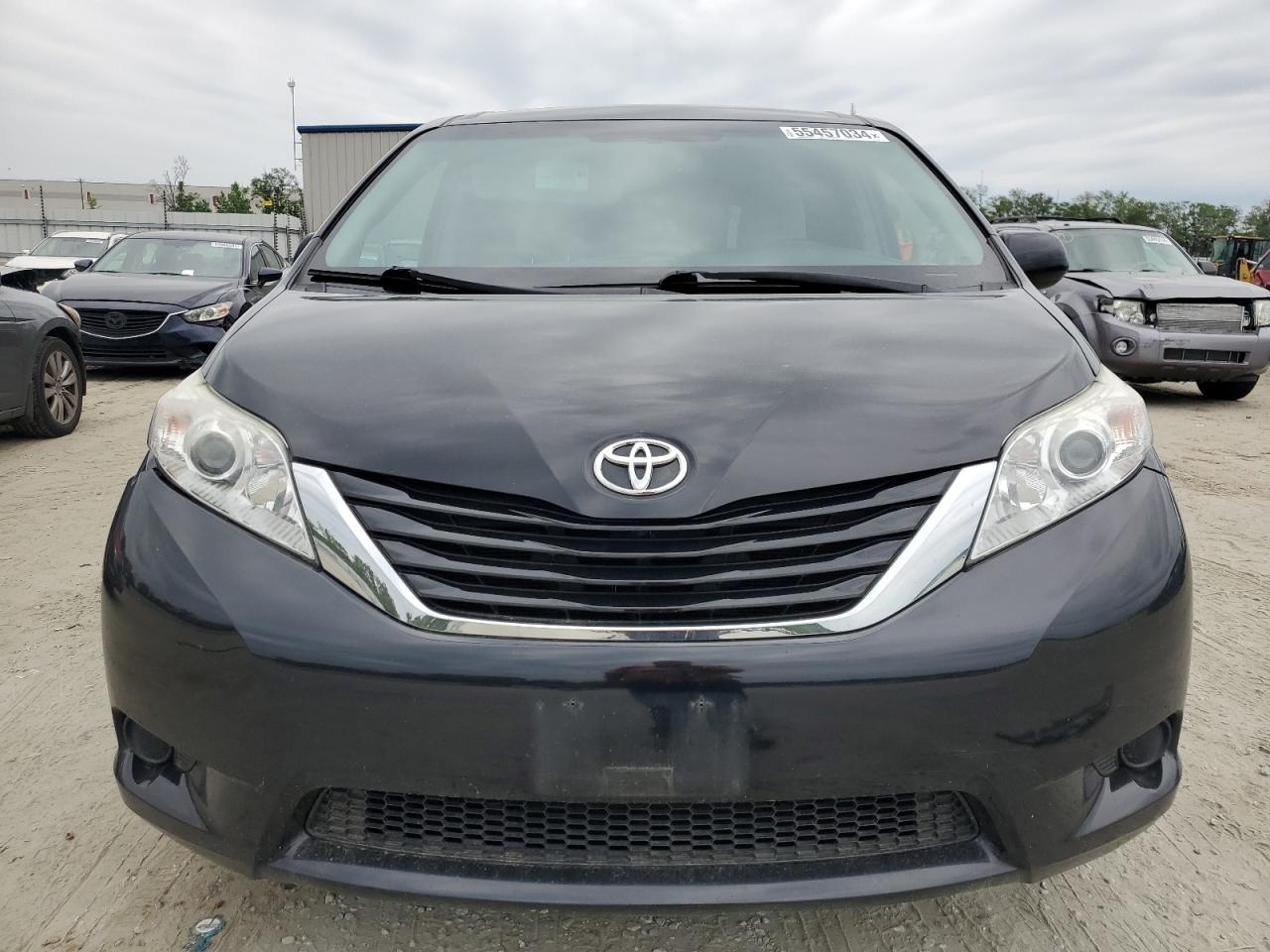 Photo 4 VIN: 5TDJZ3DC0HS163496 - TOYOTA SIENNA 