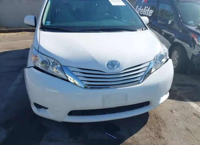 Photo 5 VIN: 5TDJZ3DC0HS170707 - TOYOTA SIENNA 