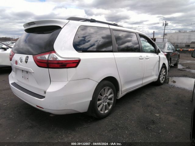 Photo 3 VIN: 5TDJZ3DC0HS180489 - TOYOTA SIENNA 