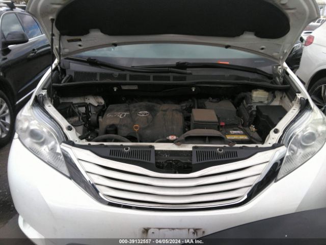 Photo 9 VIN: 5TDJZ3DC0HS180489 - TOYOTA SIENNA 