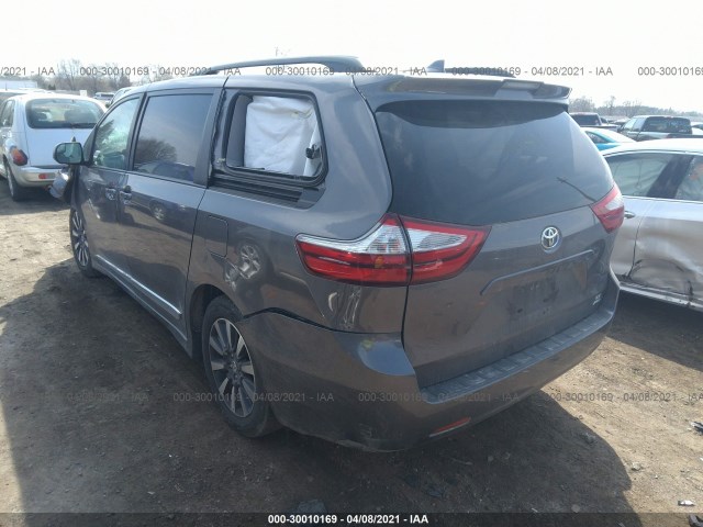 Photo 2 VIN: 5TDJZ3DC0JS207468 - TOYOTA SIENNA 