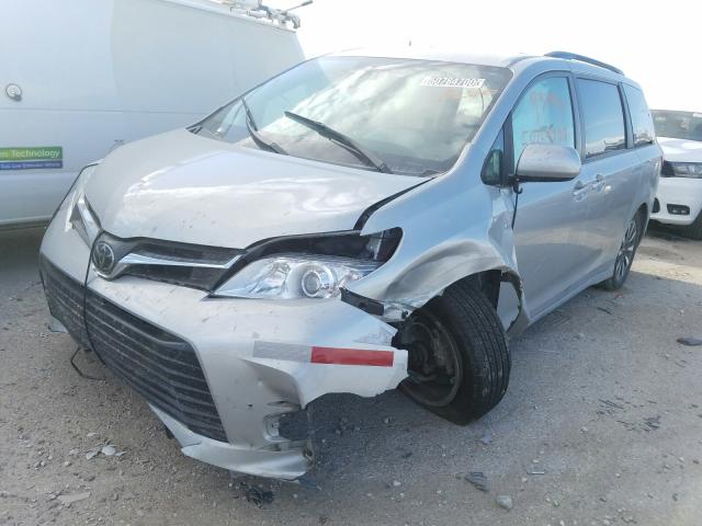 Photo 1 VIN: 5TDJZ3DC0LS230560 - TOYOTA SIENNA LE 