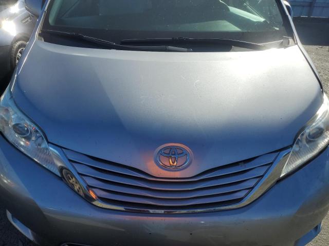 Photo 10 VIN: 5TDJZ3DC1HS152667 - TOYOTA SIENNA LE 