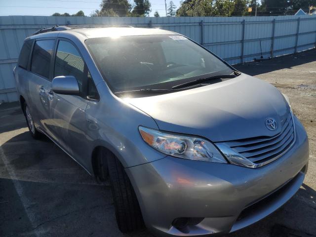 Photo 3 VIN: 5TDJZ3DC1HS152667 - TOYOTA SIENNA LE 