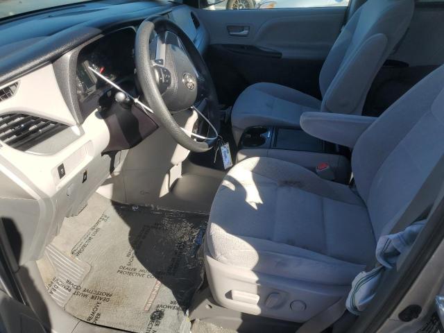 Photo 6 VIN: 5TDJZ3DC1HS152667 - TOYOTA SIENNA LE 