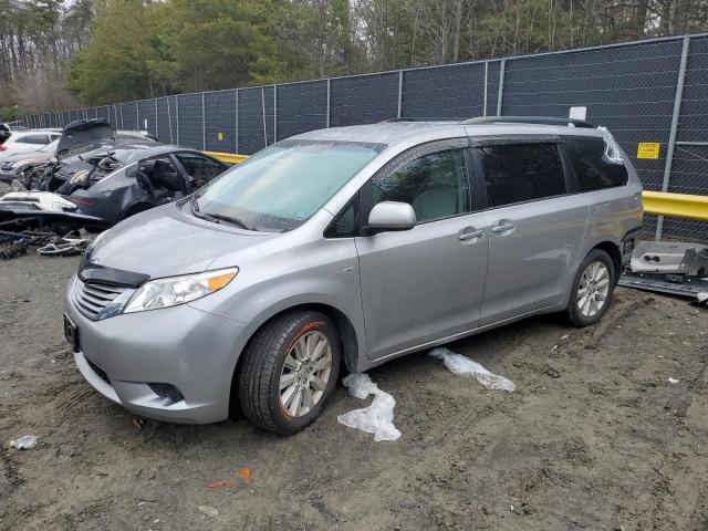 Photo 0 VIN: 5TDJZ3DC1HS164933 - TOYOTA SIENNA LE 