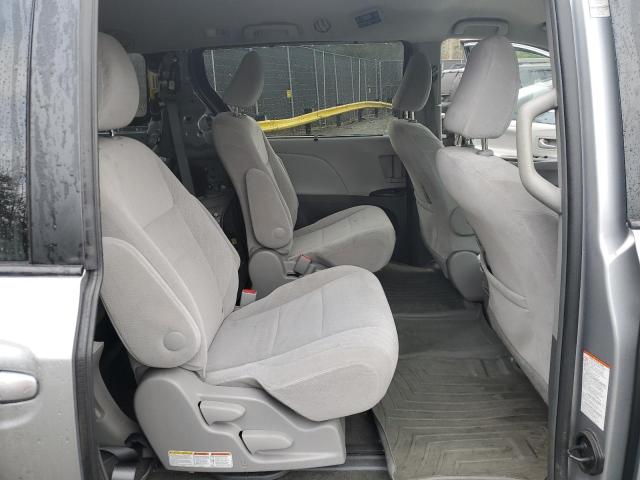 Photo 10 VIN: 5TDJZ3DC1HS164933 - TOYOTA SIENNA LE 