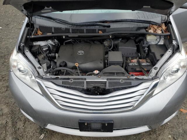 Photo 11 VIN: 5TDJZ3DC1HS164933 - TOYOTA SIENNA LE 