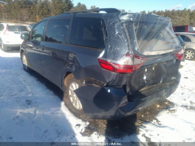 Photo 2 VIN: 5TDJZ3DC1HS168979 - TOYOTA SIENNA 