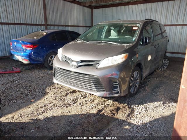 Photo 1 VIN: 5TDJZ3DC1JS190440 - TOYOTA SIENNA 