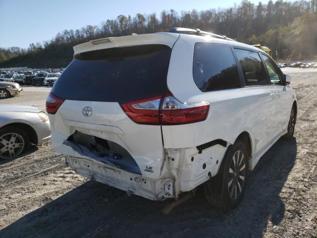 Photo 3 VIN: 5TDJZ3DC1JS207141 - TOYOTA SIENNA LE 