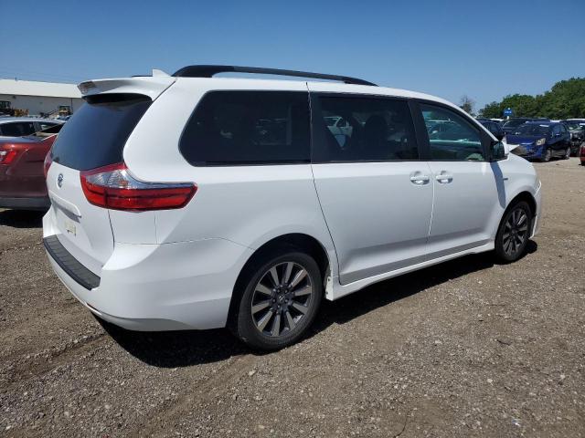 Photo 2 VIN: 5TDJZ3DC1KS214124 - TOYOTA SIENNA LE 