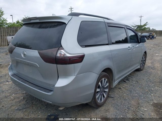 Photo 3 VIN: 5TDJZ3DC1LS251112 - TOYOTA SIENNA 