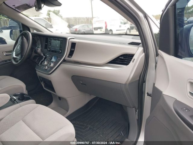 Photo 4 VIN: 5TDJZ3DC1LS251112 - TOYOTA SIENNA 