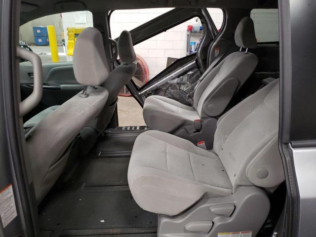 Photo 10 VIN: 5TDJZ3DC2HS187170 - TOYOTA SIENNA LE 