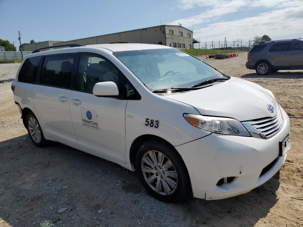 Photo 3 VIN: 5TDJZ3DC3HS164187 - TOYOTA SIENNA 