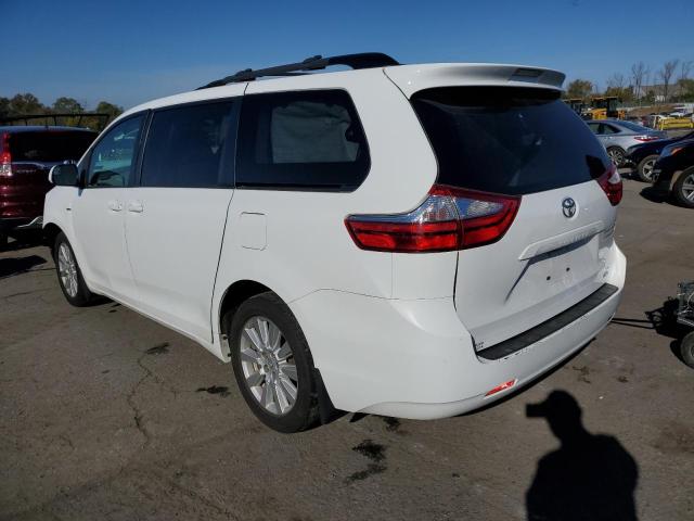 Photo 2 VIN: 5TDJZ3DC3HS170023 - TOYOTA SIENNA LE 