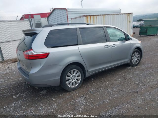 Photo 3 VIN: 5TDJZ3DC4HS178003 - TOYOTA SIENNA 