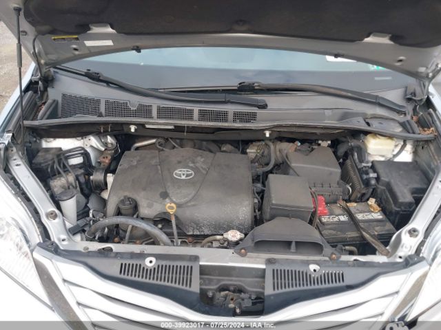 Photo 9 VIN: 5TDJZ3DC4HS178003 - TOYOTA SIENNA 