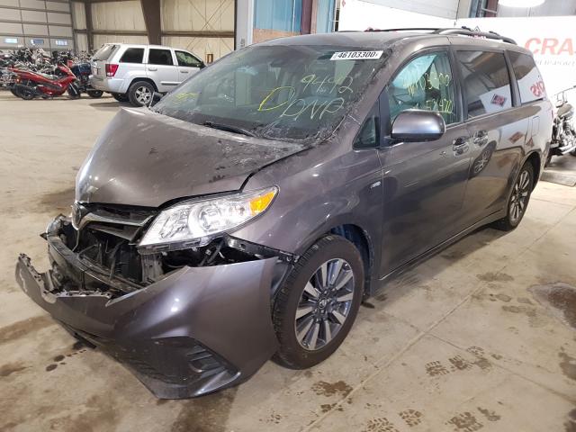 Photo 1 VIN: 5TDJZ3DC4JS189492 - TOYOTA SIENNA LE 