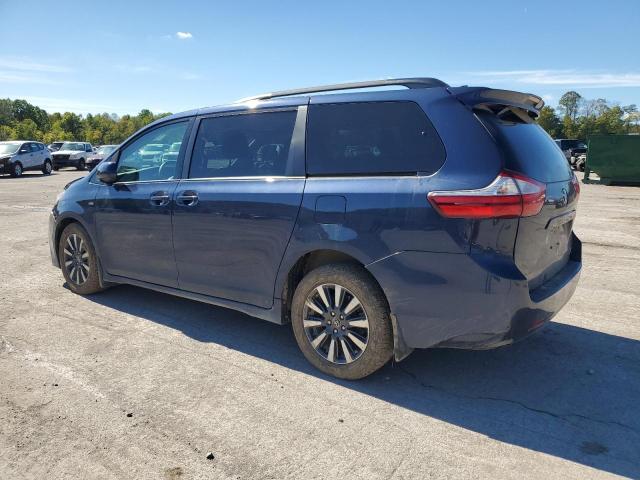 Photo 1 VIN: 5TDJZ3DC4KS220936 - TOYOTA SIENNA LE 