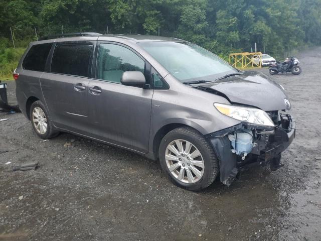 Photo 3 VIN: 5TDJZ3DC5HS154390 - TOYOTA SIENNA LE 