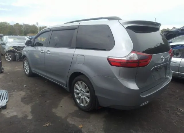 Photo 2 VIN: 5TDJZ3DC5HS168984 - TOYOTA SIENNA 