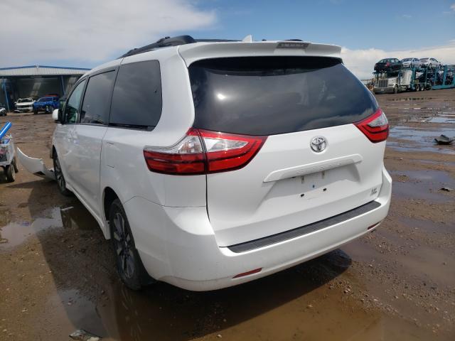 Photo 2 VIN: 5TDJZ3DC5JS198198 - TOYOTA SIENNA LE 