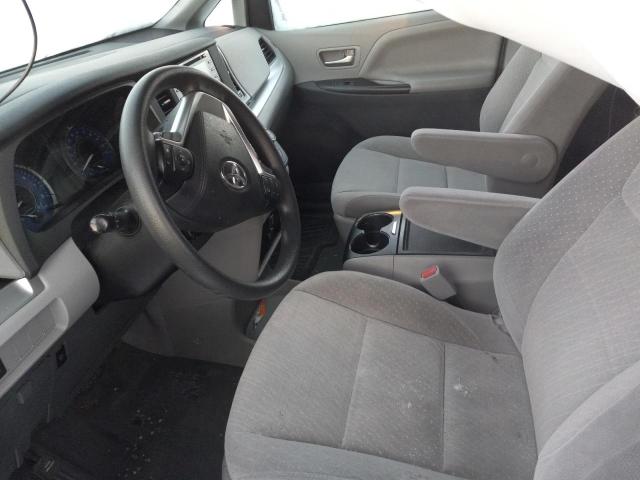 Photo 6 VIN: 5TDJZ3DC5KS225840 - TOYOTA SIENNA LE 