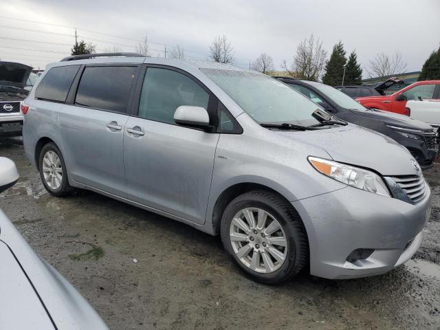 Photo 3 VIN: 5TDJZ3DC6HS158917 - TOYOTA SIENNA LE 