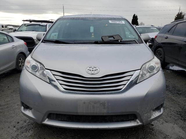 Photo 4 VIN: 5TDJZ3DC6HS158917 - TOYOTA SIENNA LE 