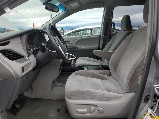 Photo 6 VIN: 5TDJZ3DC6HS158917 - TOYOTA SIENNA LE 