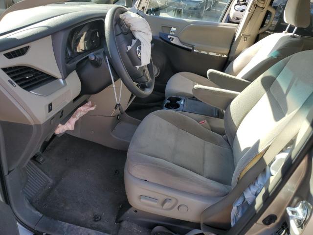 Photo 6 VIN: 5TDJZ3DC6HS169738 - TOYOTA SIENNA LE 