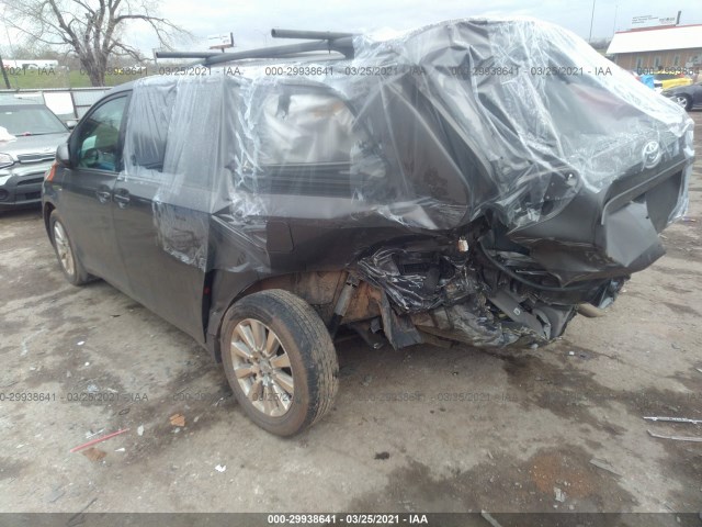 Photo 2 VIN: 5TDJZ3DC6HS186877 - TOYOTA SIENNA 