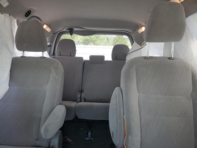 Photo 9 VIN: 5TDJZ3DC6JS189123 - TOYOTA SIENNA LE 