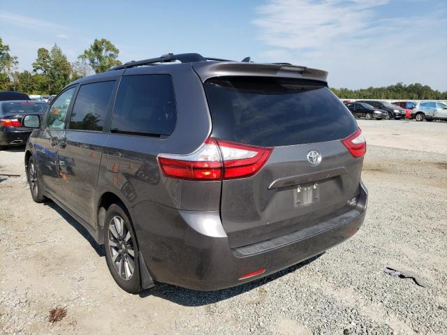 Photo 2 VIN: 5TDJZ3DC6JS203358 - TOYOTA SIENNA LE 