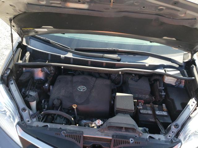 Photo 6 VIN: 5TDJZ3DC6JS203358 - TOYOTA SIENNA LE 