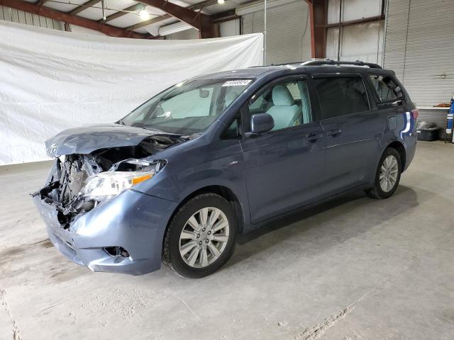 Photo 0 VIN: 5TDJZ3DC7HS146713 - TOYOTA SIENNA LE 