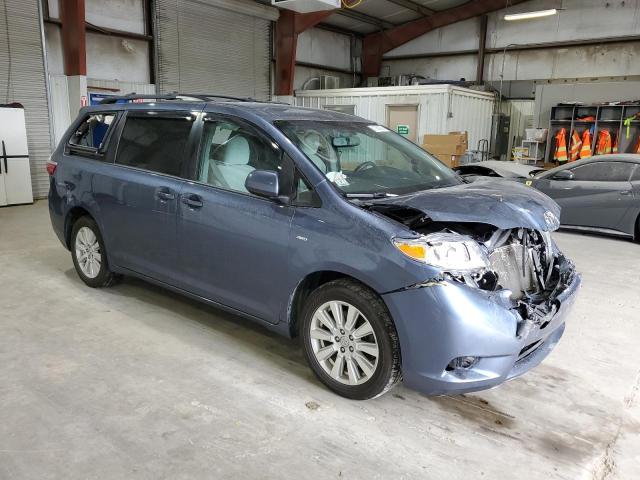 Photo 3 VIN: 5TDJZ3DC7HS146713 - TOYOTA SIENNA LE 