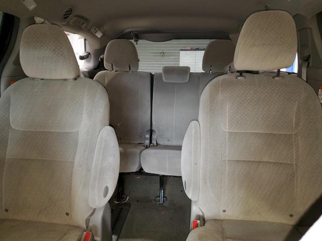 Photo 9 VIN: 5TDJZ3DC7HS146713 - TOYOTA SIENNA LE 