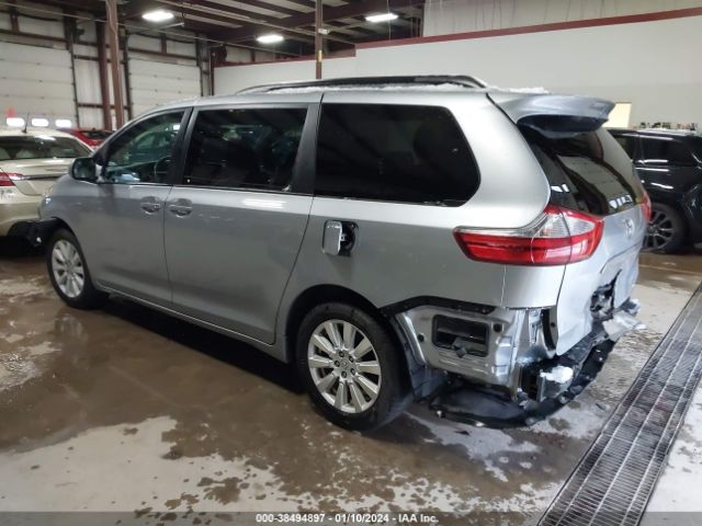 Photo 2 VIN: 5TDJZ3DC7HS160448 - TOYOTA SIENNA 