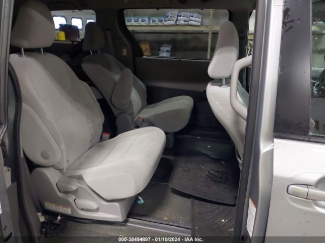 Photo 7 VIN: 5TDJZ3DC7HS160448 - TOYOTA SIENNA 