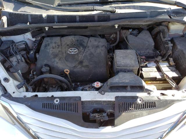 Photo 10 VIN: 5TDJZ3DC7HS163267 - TOYOTA SIENNA LE 